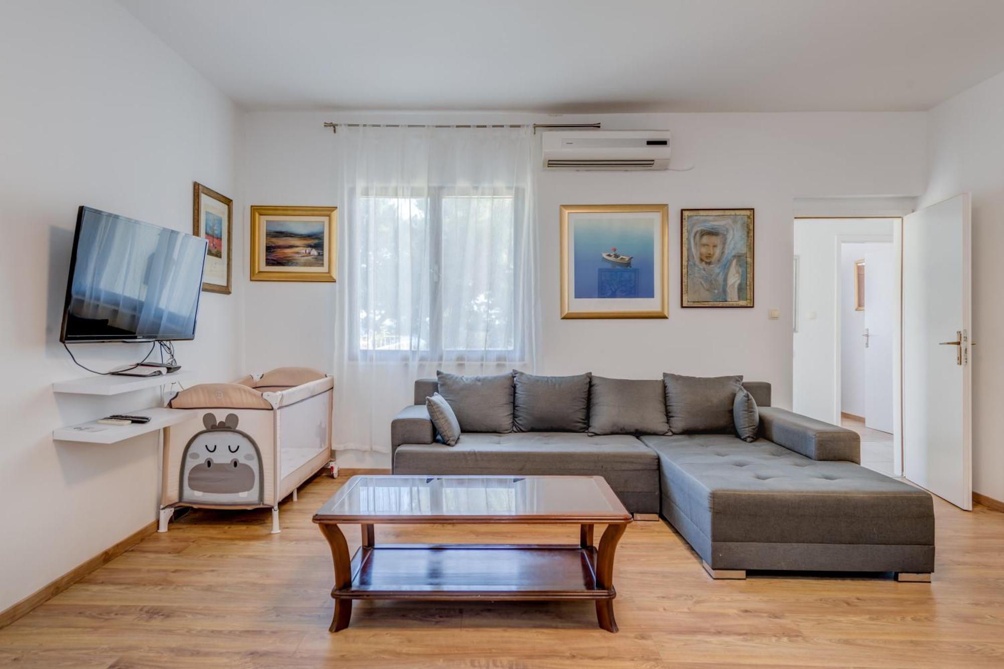 Apartment Beachfront Drazen, With Garden And Parking